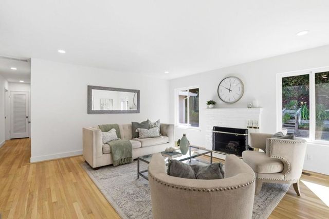 2125 Harkins Avenue, Menlo Park, CA 94025