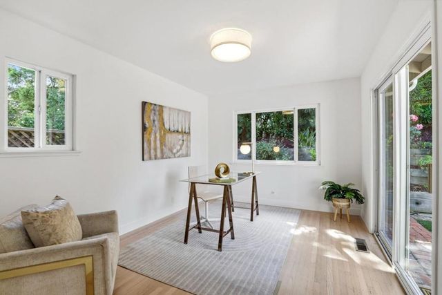 2125 Harkins Avenue, Menlo Park, CA 94025