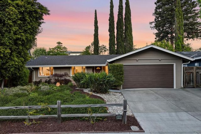 2125 Harkins Avenue, Menlo Park, CA 94025