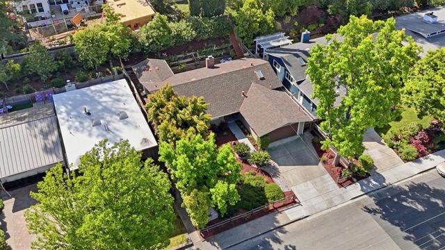 2125 Harkins Avenue, Menlo Park, CA 94025