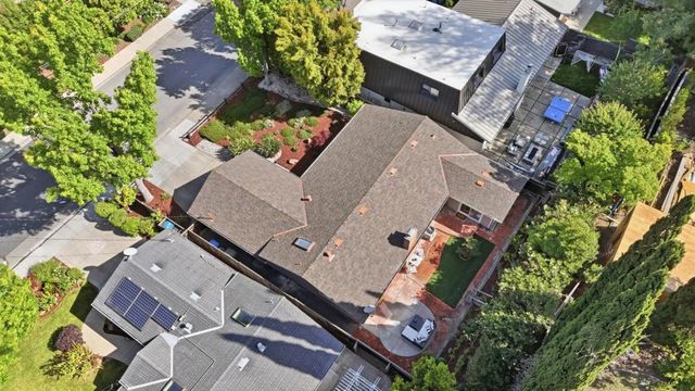 2125 Harkins Avenue, Menlo Park, CA 94025