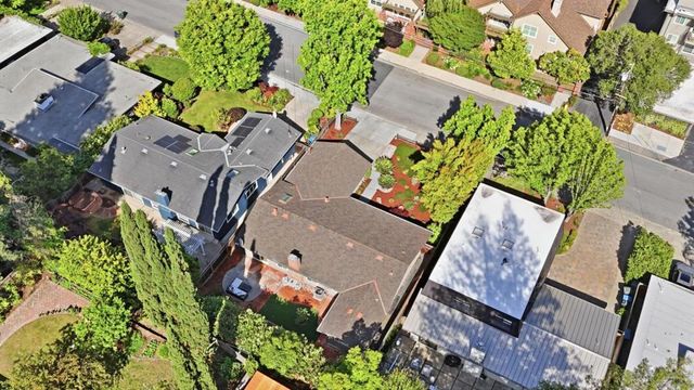 2125 Harkins Avenue, Menlo Park, CA 94025