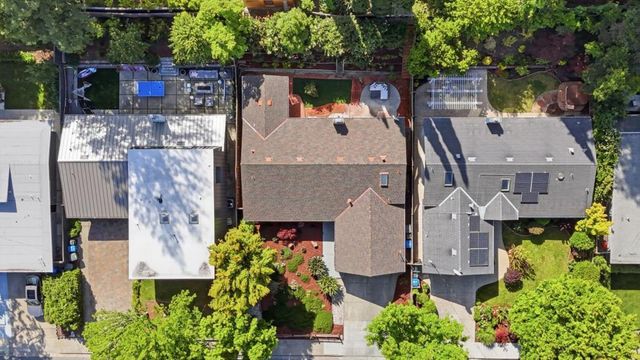 2125 Harkins Avenue, Menlo Park, CA 94025