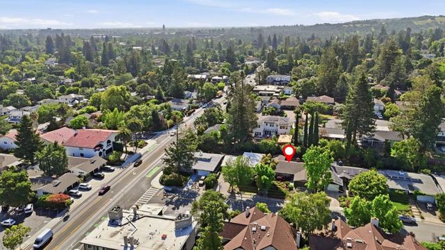 2125 Harkins Avenue, Menlo Park, CA 94025