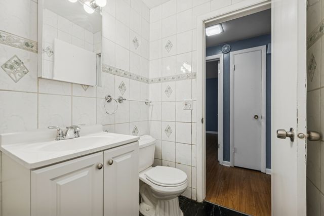 7201 W Wellington Avenue D-1, Elmwood Park, IL 60707