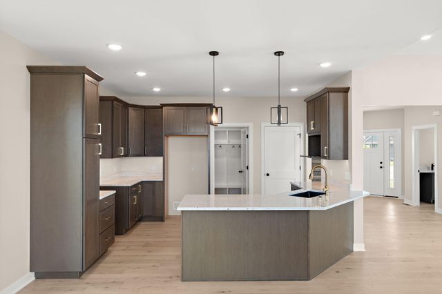 801 Idlewild Lane, Chesterton, IN 46304