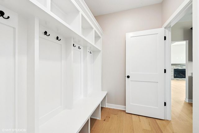 801 Idlewild Lane, Chesterton, IN 46304