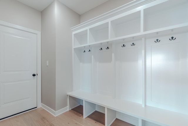 801 Idlewild Lane, Chesterton, IN 46304