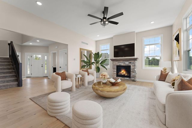 801 Idlewild Lane, Chesterton, IN 46304