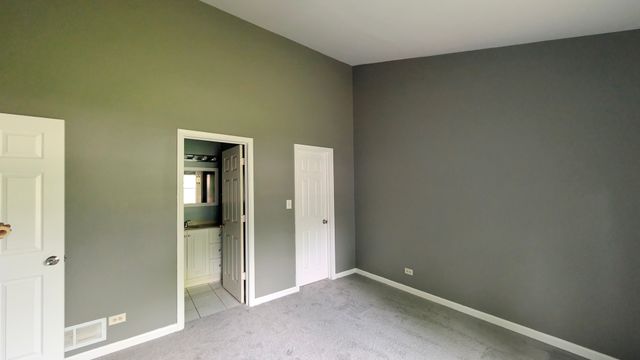 568 Manor Place, Aurora, IL 60506