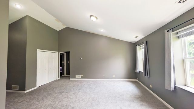 568 Manor Place, Aurora, IL 60506