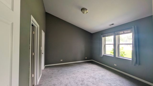 568 Manor Place, Aurora, IL 60506