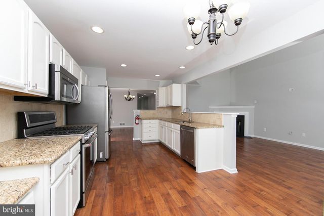 33 HERON POINTE CT, Marlton, NJ 08053