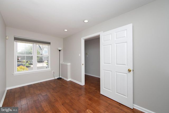 33 HERON POINTE CT, Marlton, NJ 08053