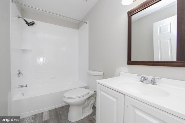 33 HERON POINTE CT, Marlton, NJ 08053