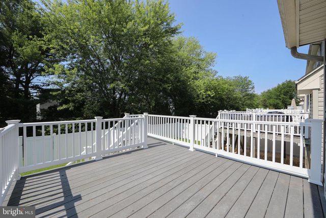 33 HERON POINTE CT, Marlton, NJ 08053