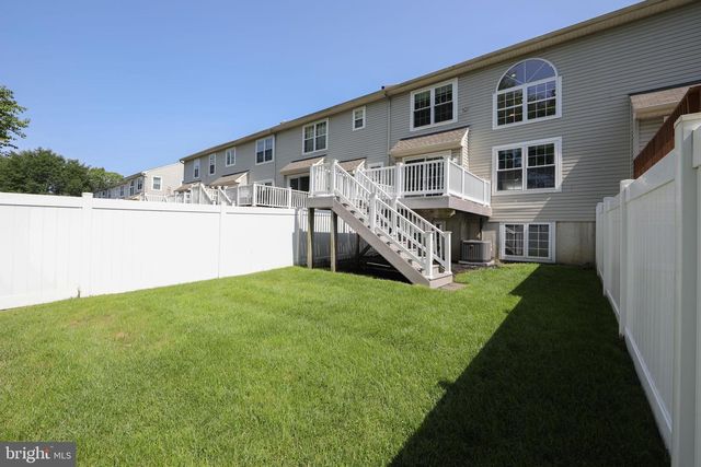 33 HERON POINTE CT, Marlton, NJ 08053