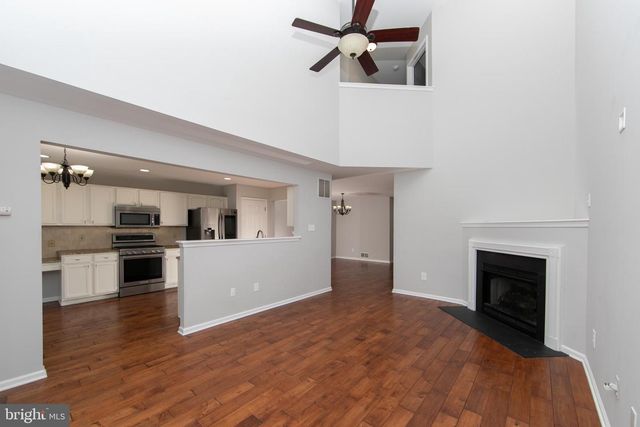 33 HERON POINTE CT, Marlton, NJ 08053