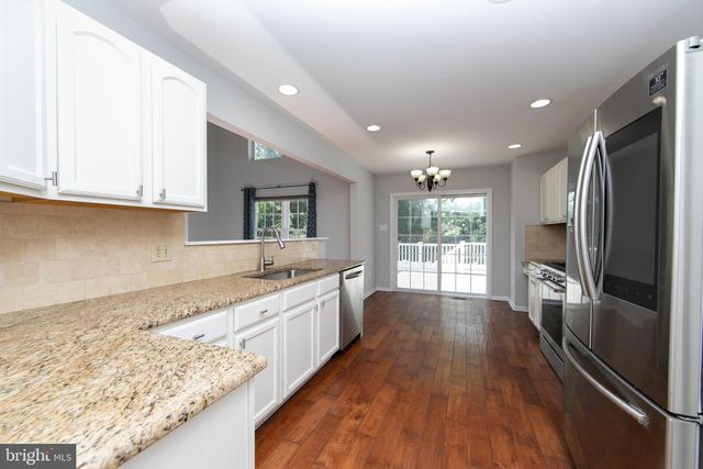 33 HERON POINTE CT, Marlton, NJ 08053