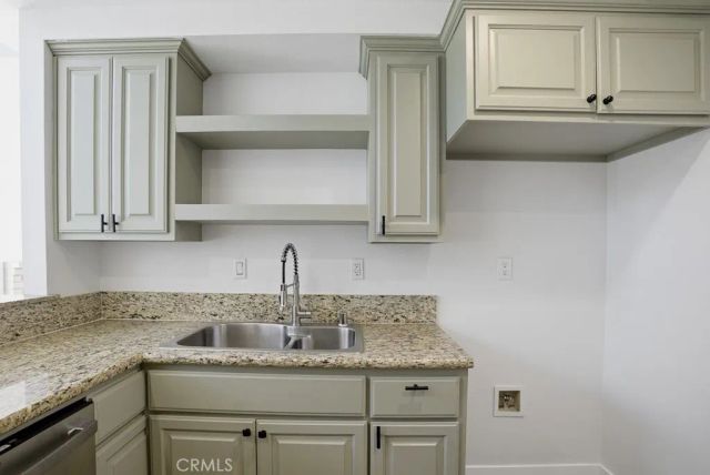 11560 Honeyglen Road, Pacoima, CA 91331