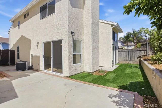 11560 Honeyglen Road, Pacoima, CA 91331