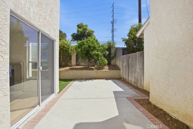11560 Honeyglen Road, Pacoima, CA 91331