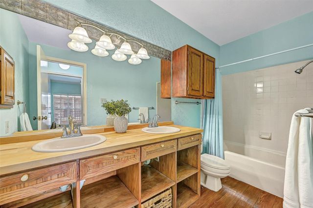 921 Marine Drive 223, Galveston, TX 77550