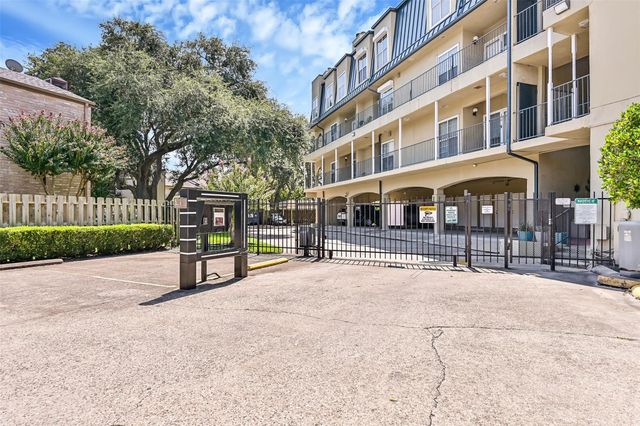 921 Marine Drive 223, Galveston, TX 77550