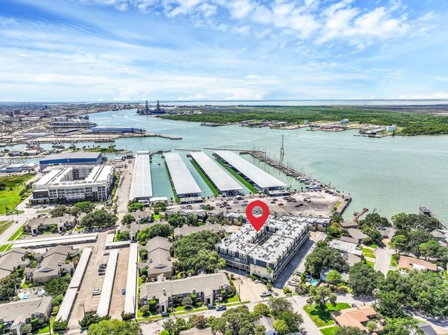 921 Marine Drive 223, Galveston, TX 77550