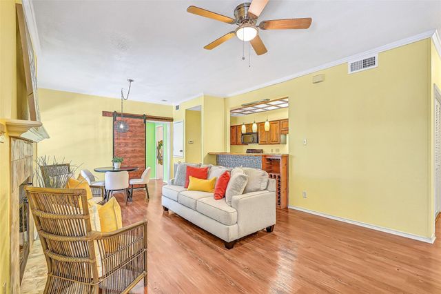 921 Marine Drive 223, Galveston, TX 77550