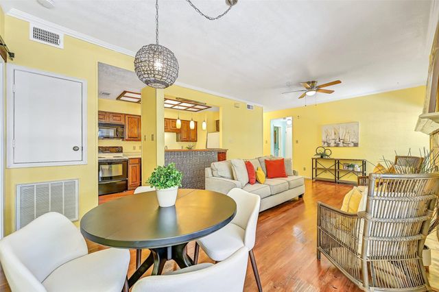 921 Marine Drive 223, Galveston, TX 77550