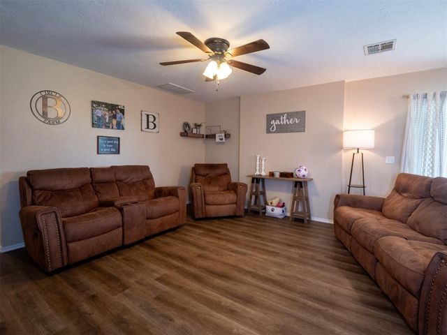 34210 Independence Street, Shawnee, OK 74804