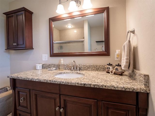 34210 Independence Street, Shawnee, OK 74804