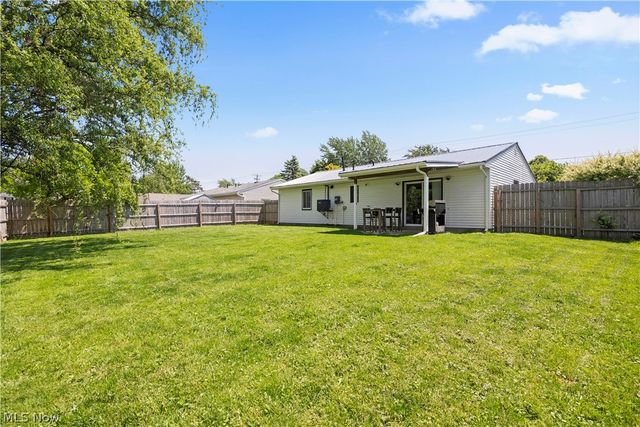 38640 Chestnut Ridge Road, Elyria, OH 44035