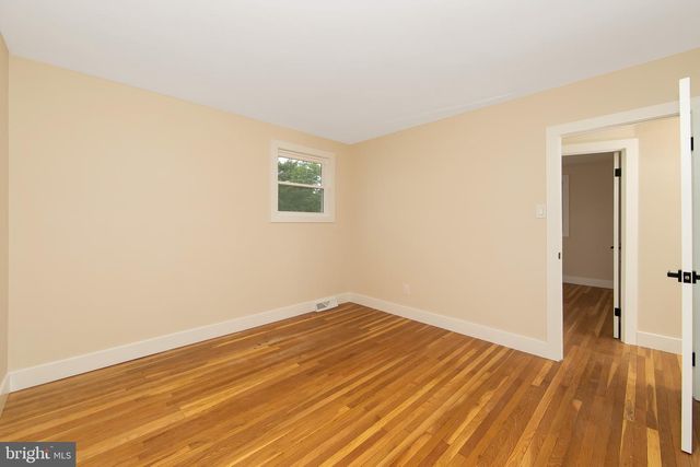 825 LEXINGTON AVE, Turnersville, NJ 08012