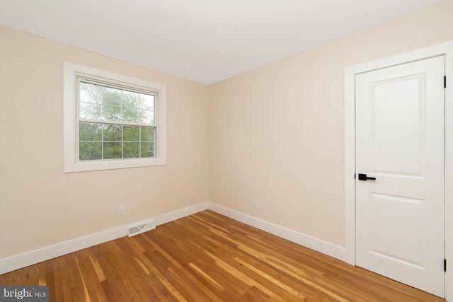825 LEXINGTON AVE, Turnersville, NJ 08012
