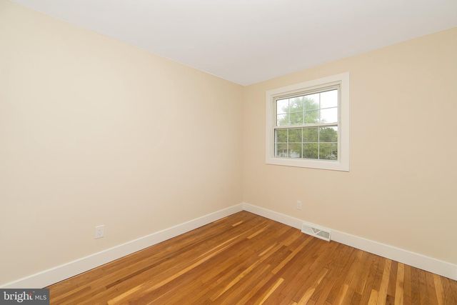 825 LEXINGTON AVE, Turnersville, NJ 08012