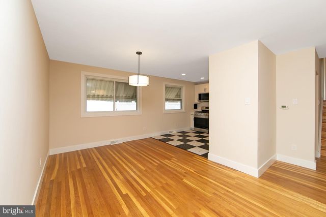 825 LEXINGTON AVE, Turnersville, NJ 08012