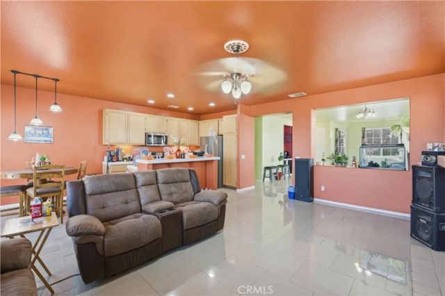 15817 Desert Pass, Adelanto, CA 92301