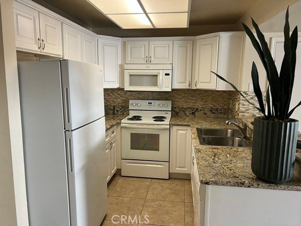 2266 Bradford Avenue 115, Highland, CA 92346
