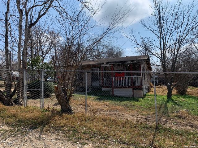 4254 TWIN VLY, Von Ormy, TX 78073