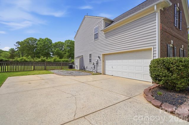 7724 Dinniston Drive, Huntersville, NC 28078
