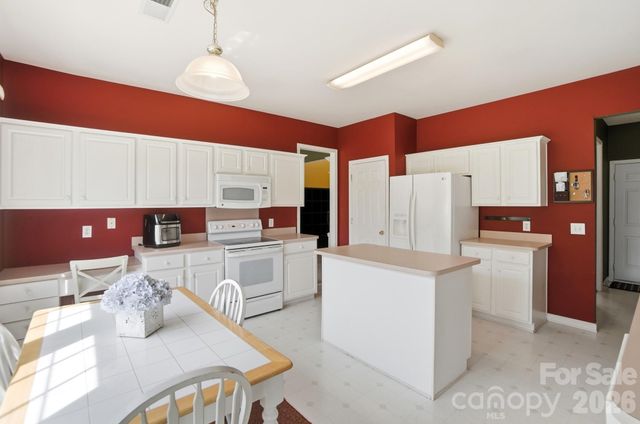 7724 Dinniston Drive, Huntersville, NC 28078