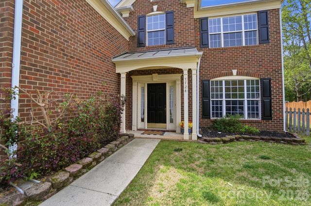7724 Dinniston Drive, Huntersville, NC 28078