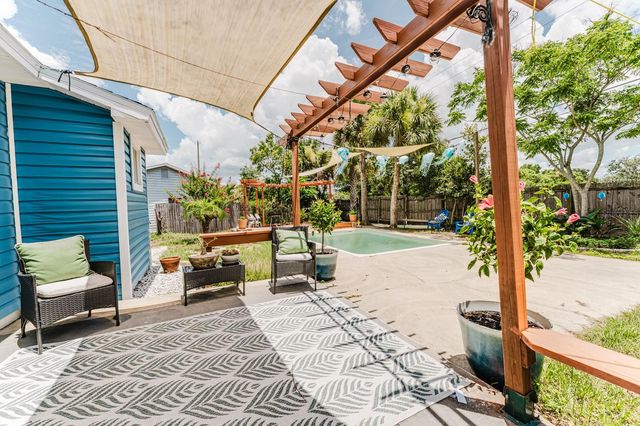 212 SUMMERSET DRIVE, Apopka, FL 32712