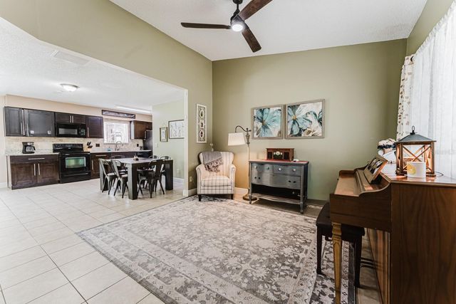 212 SUMMERSET DRIVE, Apopka, FL 32712