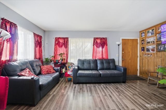 28 Seneca Drive, Montgomery, IL 60538