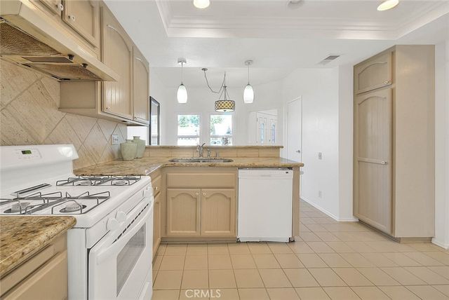 4 Carson, Irvine, CA 92620