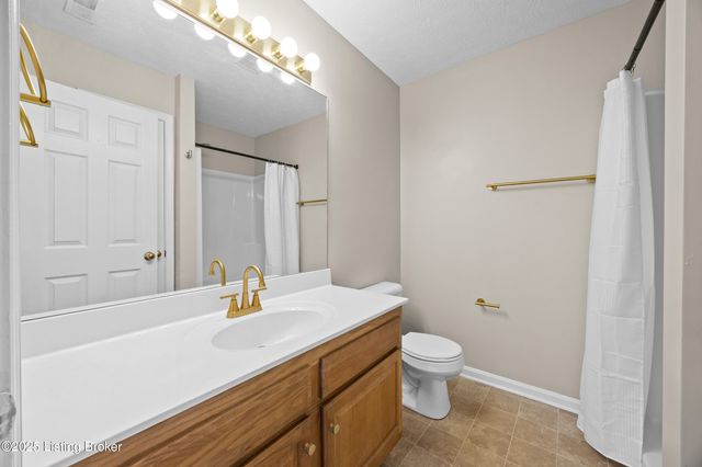 6202 Apple Cider Dr, Louisville, KY 40219