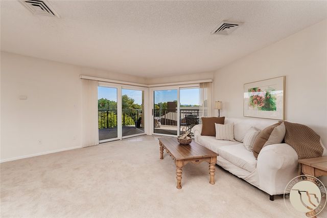 1400 Poly Drive 4D, Billings, MT 59102